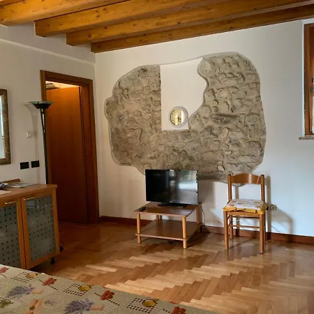 Appartement Mirella House *