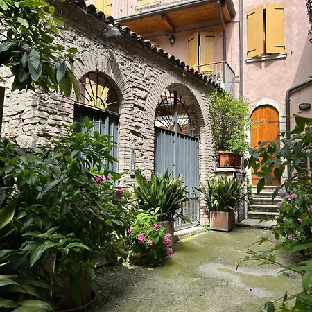 아파트 Mirella House *